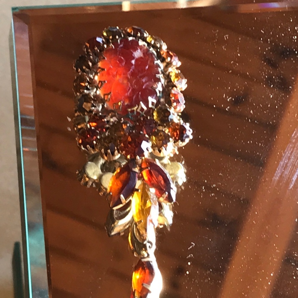 Antique brooch🌺
